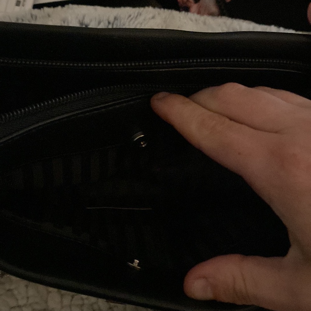 Victoria Secret Purse Sold out . - Picture 6 of 6